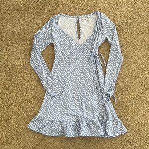 Hollister long sleeve wrap dress